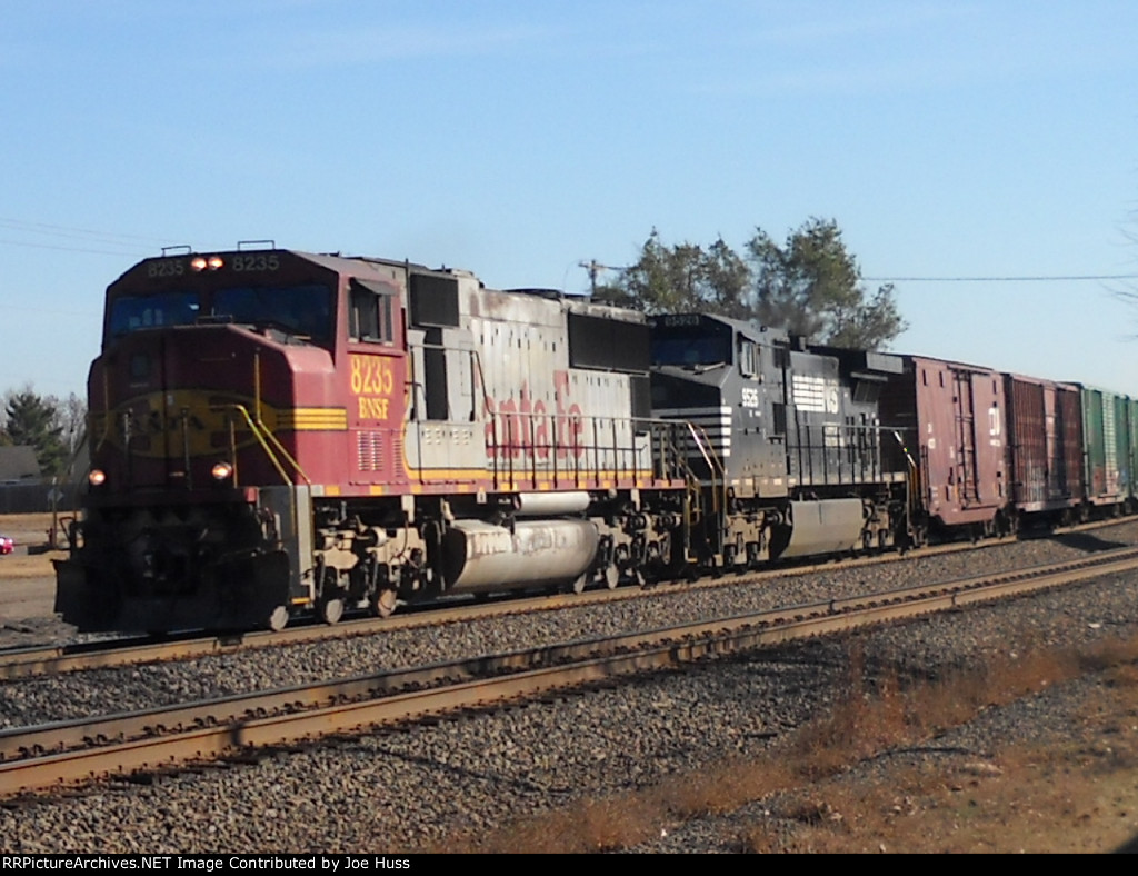 BNSF 8235 West